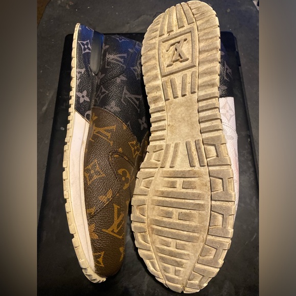 Louis Vuitton Men's Multicolor Sneakers - Picture 1 of 16